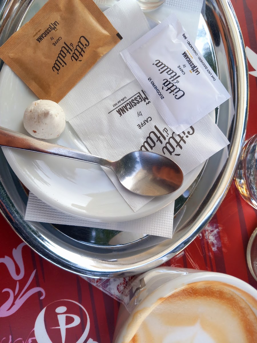 Patria Cafe And Restaurant-5